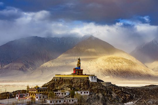 Ladakh Royal Explorer – Nubra, Turtuk & Pangong (6N/7D)